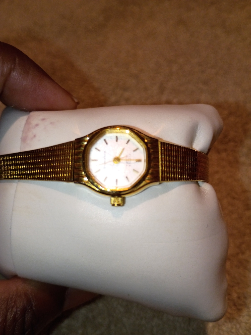 Vintage Citizen Watch in GUC. Need batteries.